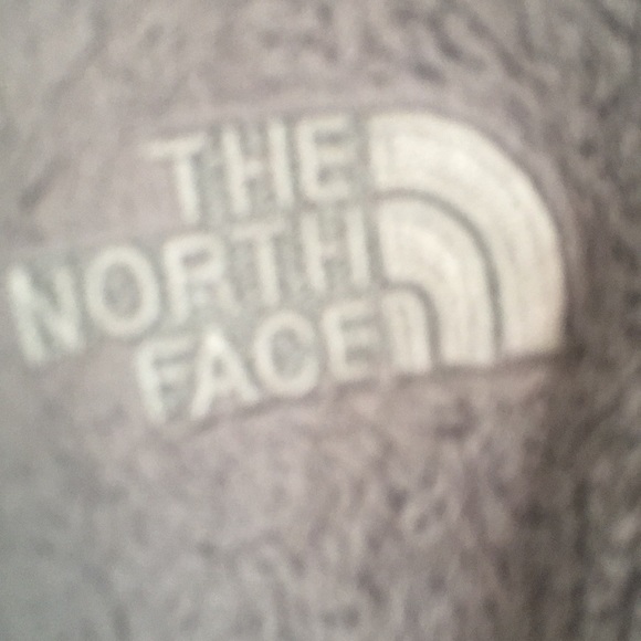 North Face Osito  jacket - Picture 2 of 4